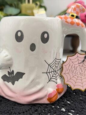 haunted halloween ghost figurine mug pink witch hat 17 oz nwt